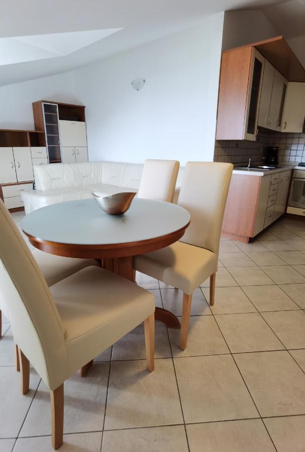 Apartment Skaline Малинска Экстерьер фото